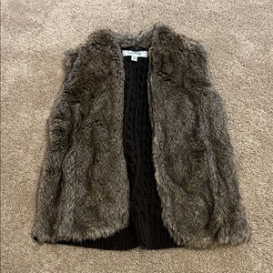 Sebby Faux Fur Vest in Brown and Gray